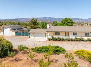 9090 Eaby Rd, Phelan, CA 92371