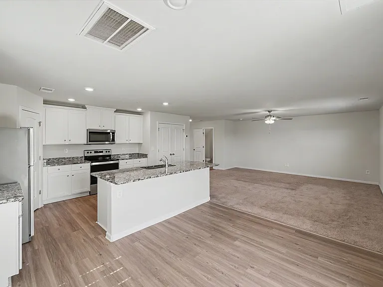 318 Aniston Ln — Photo 9
