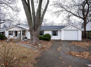 3232 S 1st St, Southern View, IL 62703