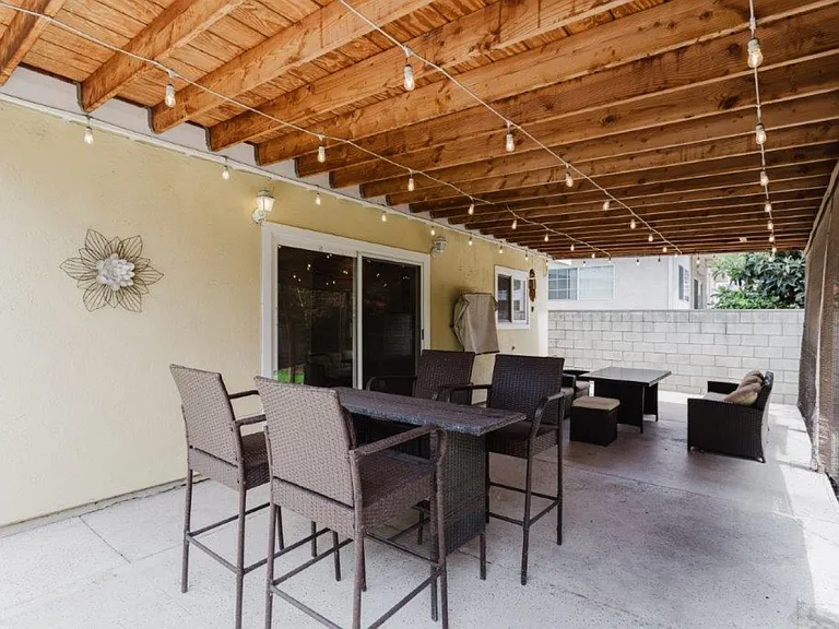 336 W Lexington Dr — Photo 26