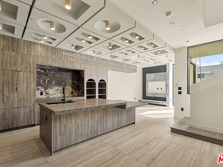 1021 N Ogden Dr #Penthouse 5 — Photo 7