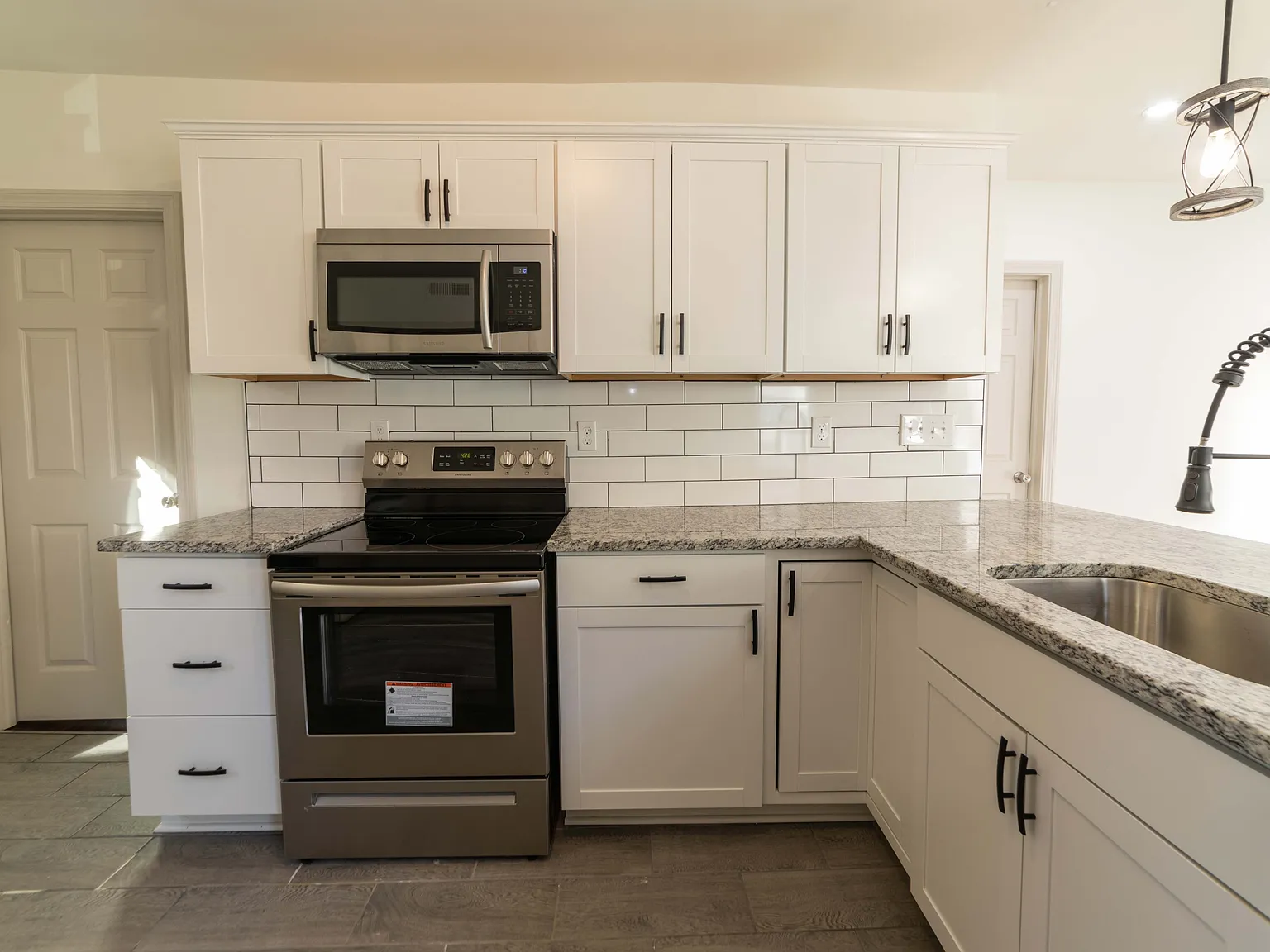 84 Sheffield Avenue - 2 — Photo 2