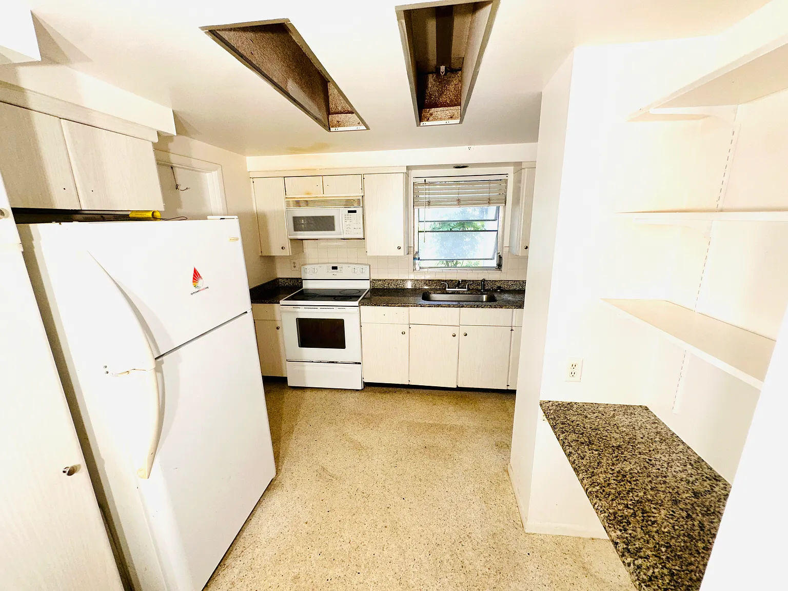 3718 S Lockwood Ridge Rd — Photo 4