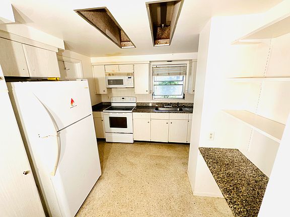 4th image of 3718 S Lockwood Ridge Rd