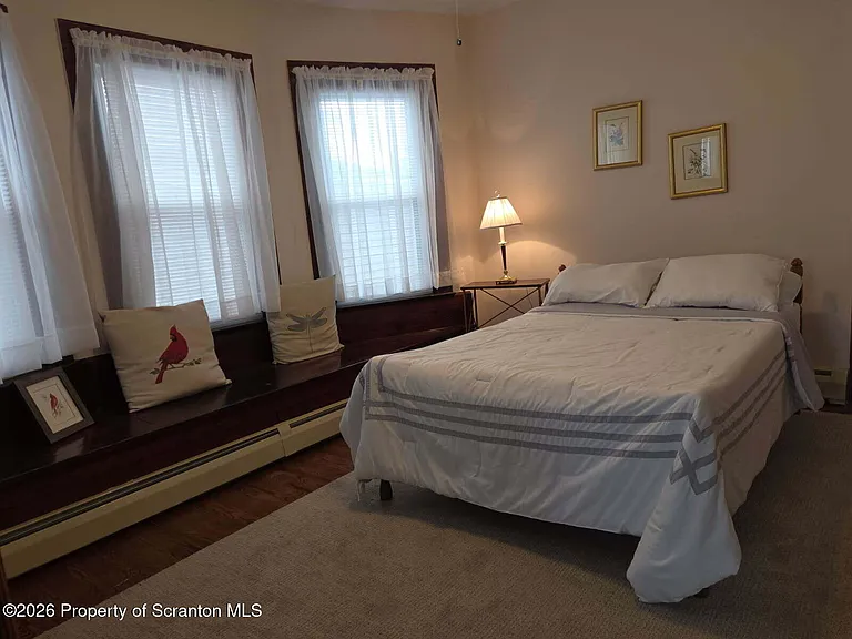 1706 E Gibson St — Photo 14