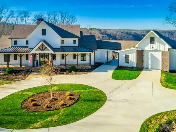 557 High Point Ln, Jasper, TN 37347