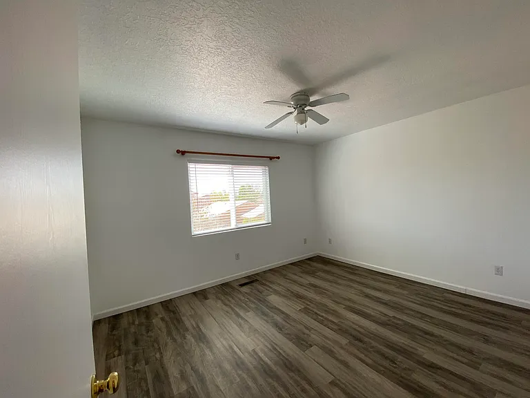 1412 Stone Canyon Rd NE — Photo 29