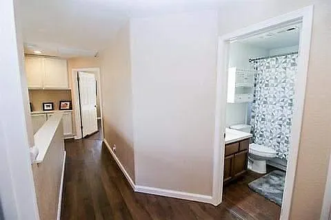 1459 Farragut Cir — Photo 8