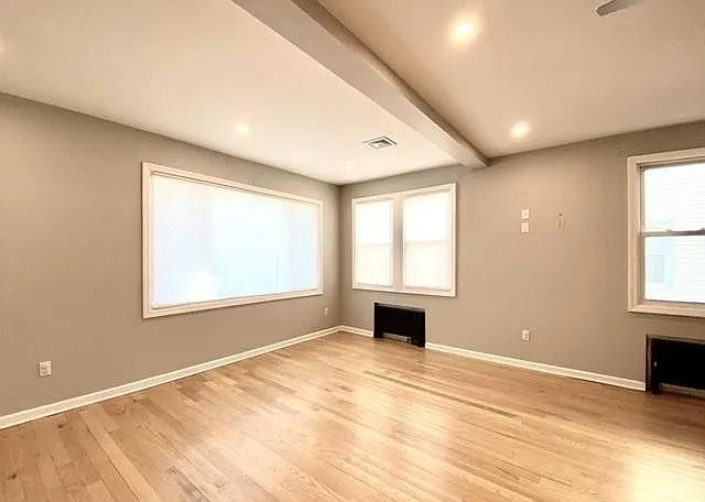 7 Holland Ave — Photo 4