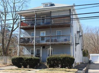 220 Rathbun St #1R, Woonsocket, RI 02895