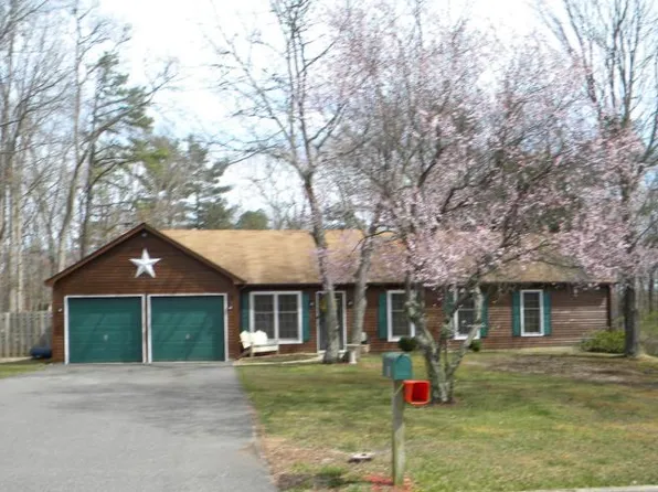 8 9th St, Barnegat, NJ 08005