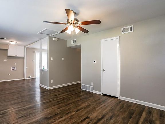 5th image of 726 Clearwood Dr