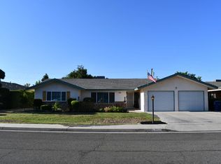 1501 Windsor Dr, Kingsburg, CA 93631