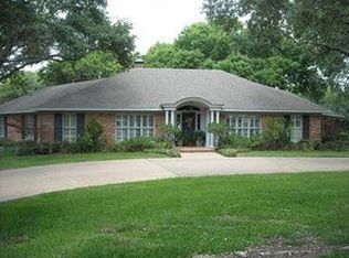 3201 Wooded Acres Dr, Waco, TX 76710