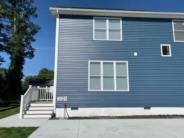 8 New Castle Ct, Ocean View, DE 19970
