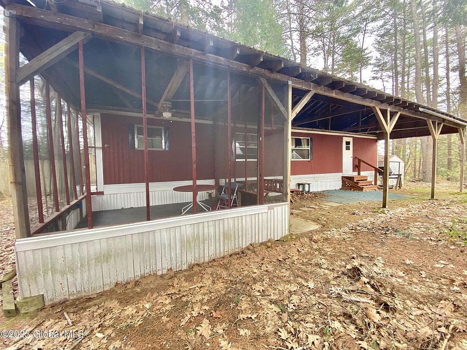 1st image of 6 Skipper Ln