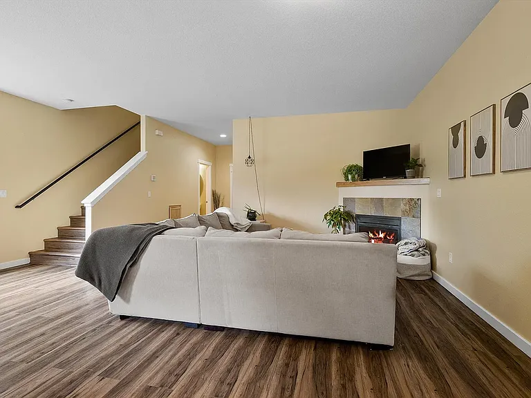 62041 NE Nates Pl — Photo 4