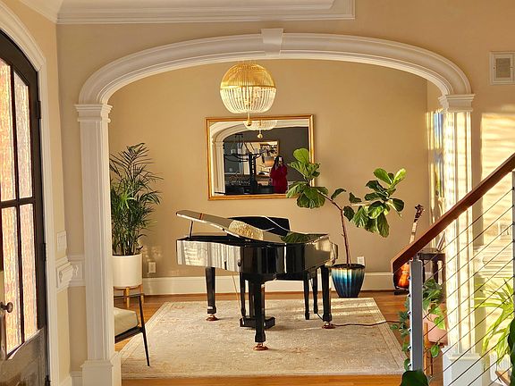 5th image of 509 Westminster Circle