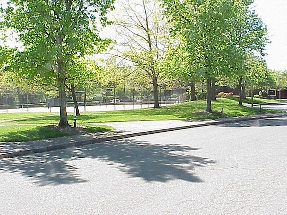 community tennis courts