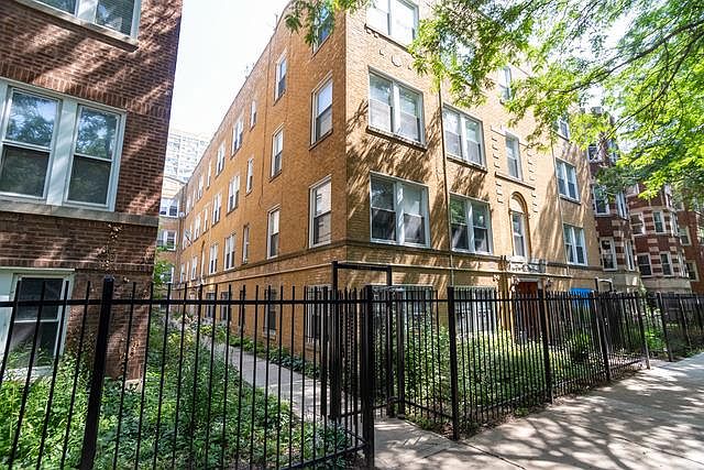 1st image of 850 W Agatite Ave APT 3