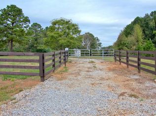 427 Rising Star Rd, Brooks, GA 30205