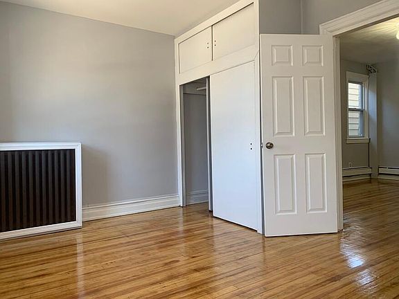 4th image of 334 Sip Ave #1