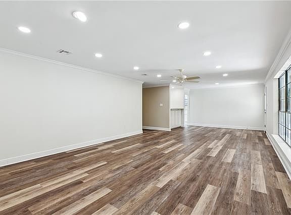 4th image of 4233 Bordeaux Dr