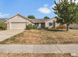 2108 Palo Alto Dr, Springfield, IL 62711