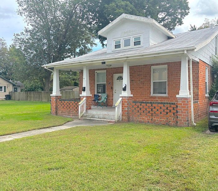 1st image of 2617 Greenwood Dr #B
