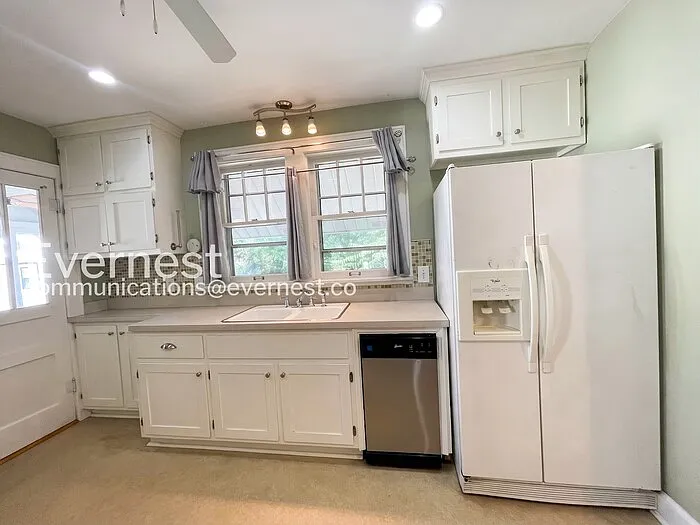 4 bed, 2.5 bath, 2128 sqft, $3,345 — Photo 4