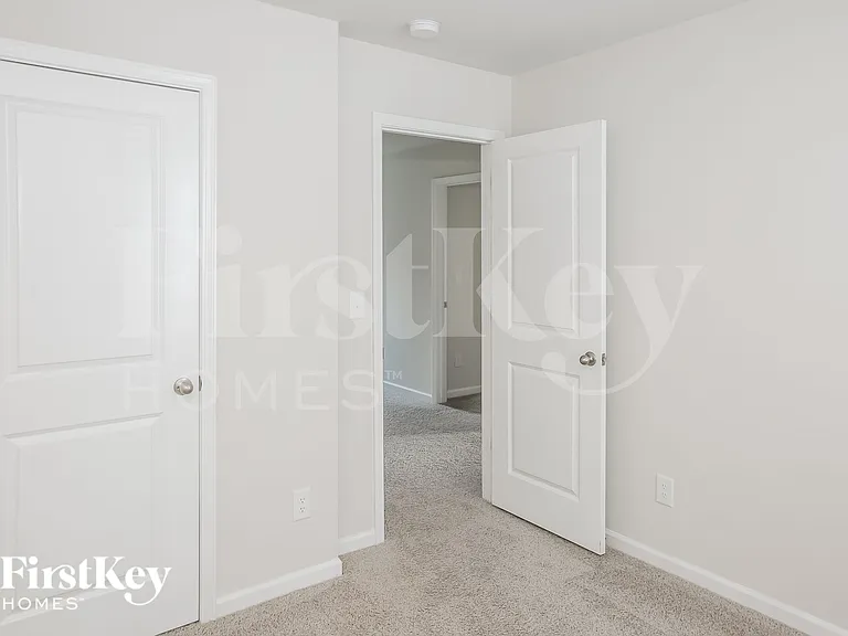 9534 Hamel St — Photo 13