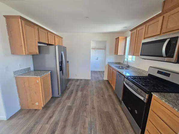 535 Bennet St, Coalinga, CA 93210