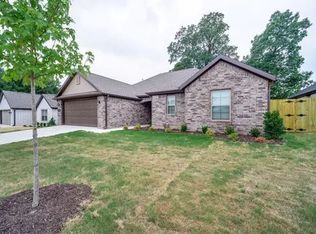 3300 Barbara Bird St, Springdale, AR 72764