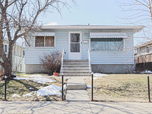 12106 43rd St NW, Edmonton, AB T5W 2R1