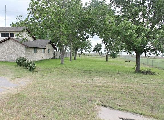 3rd image of 22007 Us Highway 79