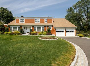 296 Winding Rd S, Ardsley, NY 10502