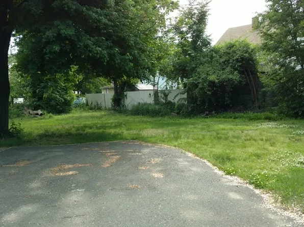 0 Cambridge St #L, Springfield, MA 01109