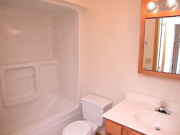4th image of 2310 S Illinois Ave APT A7