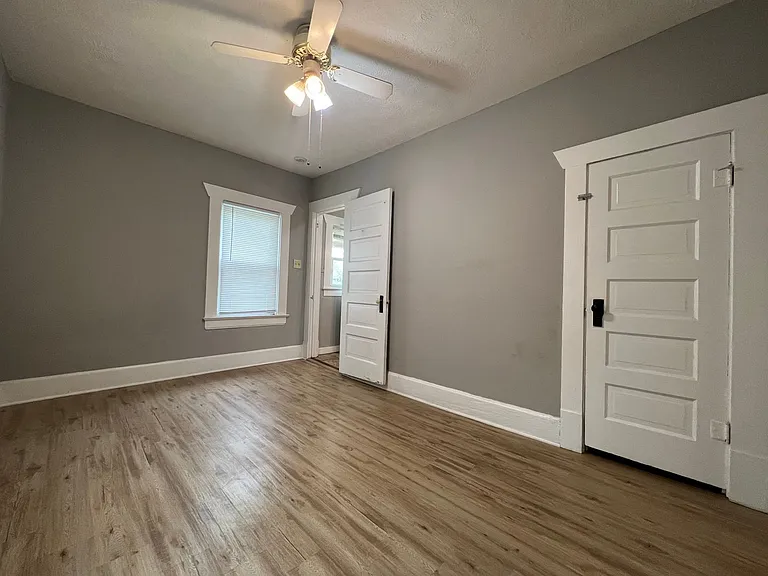 1522 W High St — Photo 10