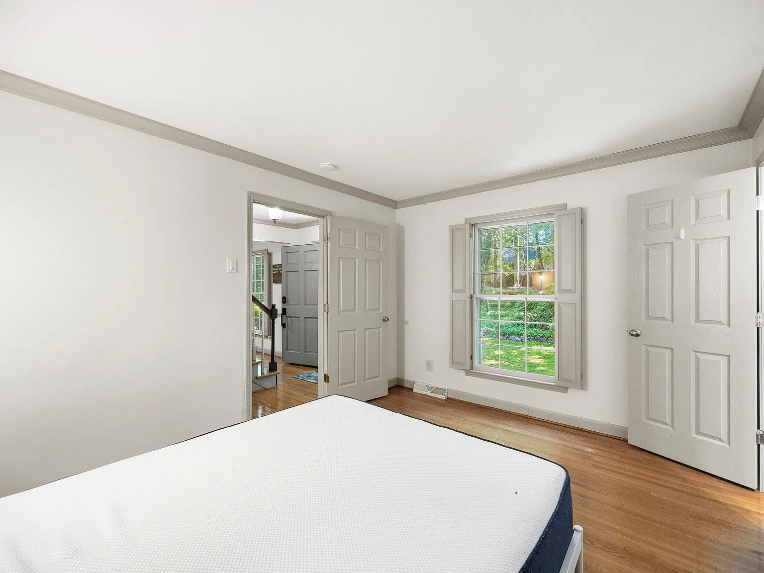 4 bed, 5.5 bath, 2789 sqft, $1,633 — Photo 2