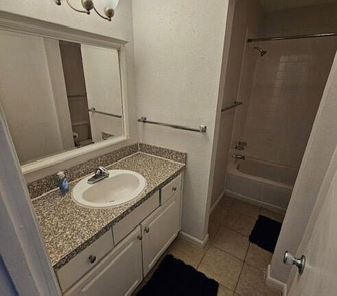 5th image of 3575 Sable Palm Ln Unit A