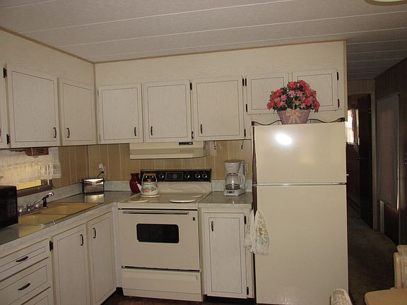 5th image of 4925 Rollins St