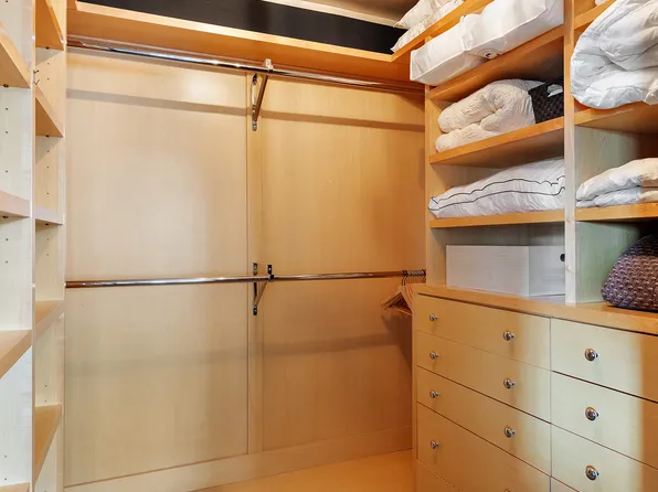 302 West 12th Street image 10 of 13