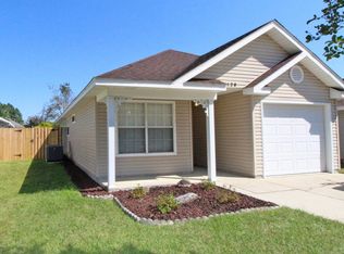 1128 Sweetbriar St, Cantonment, FL 32533