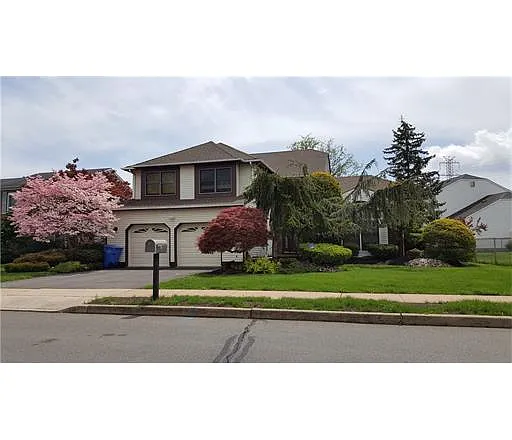 1662 Ohio Ave photo 1