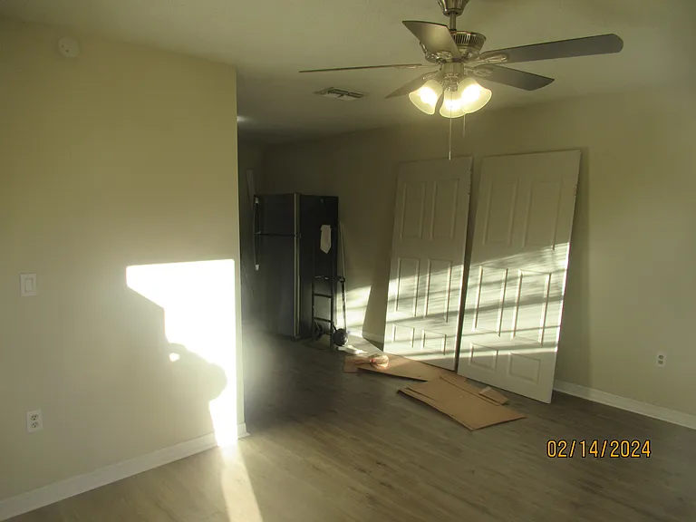 2102 W Beach St #B — Photo 5