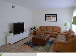 21 Laredo Pl #1, Davie, FL 33324