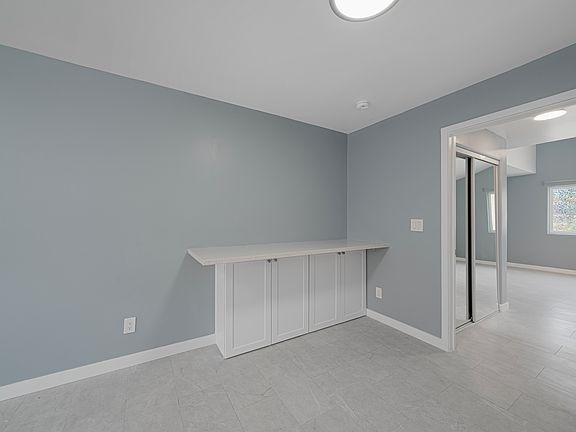 4th image of 808A Saint Louis Ave #1/2