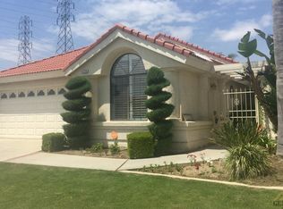 8220 Wakefield Ct, Bakersfield, CA
