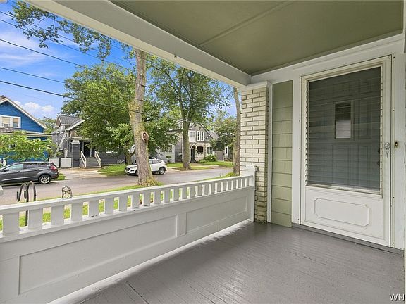 4th image of 176 Crystal Ave